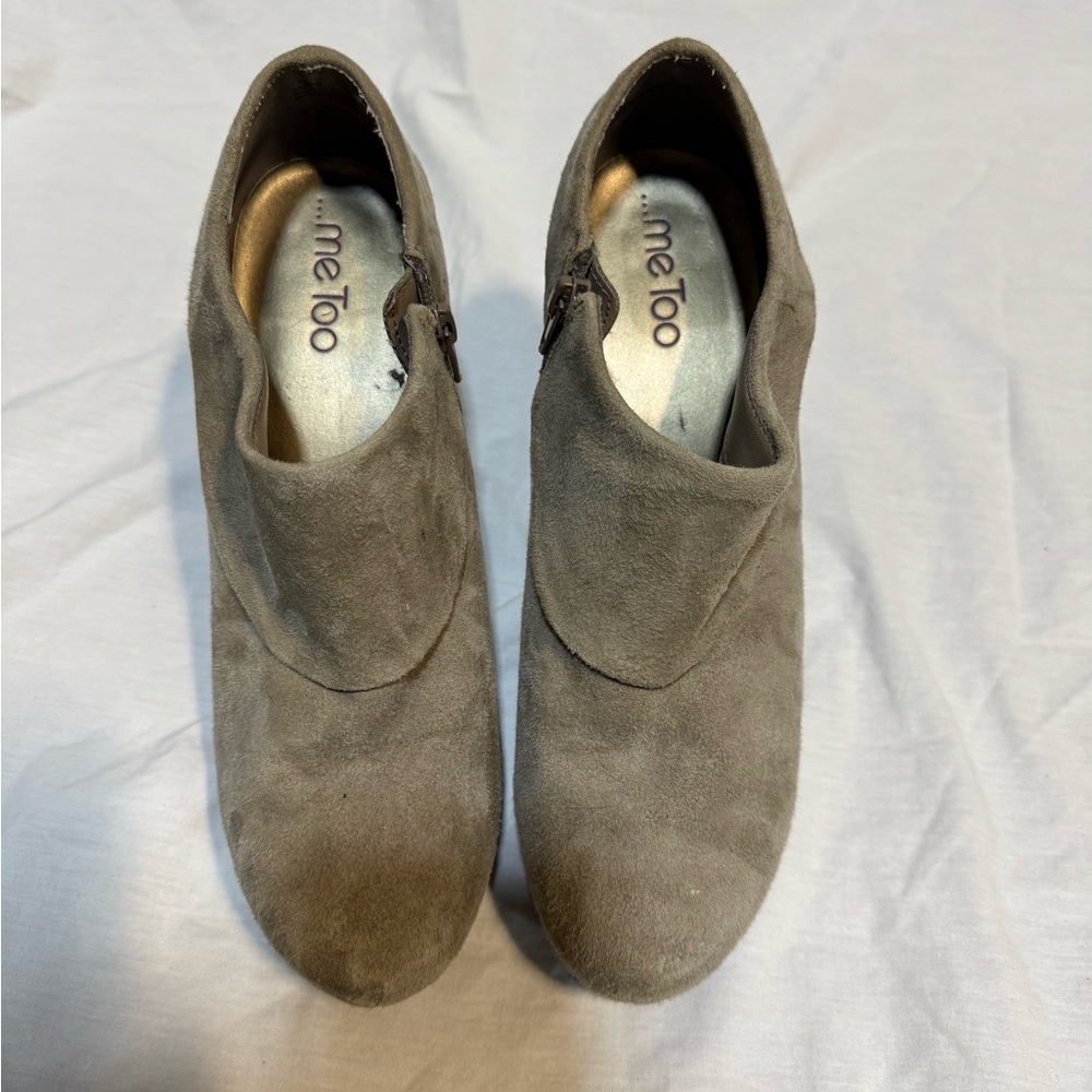 Elegant Tan Suede Women's Heels - Picture 4 of 4